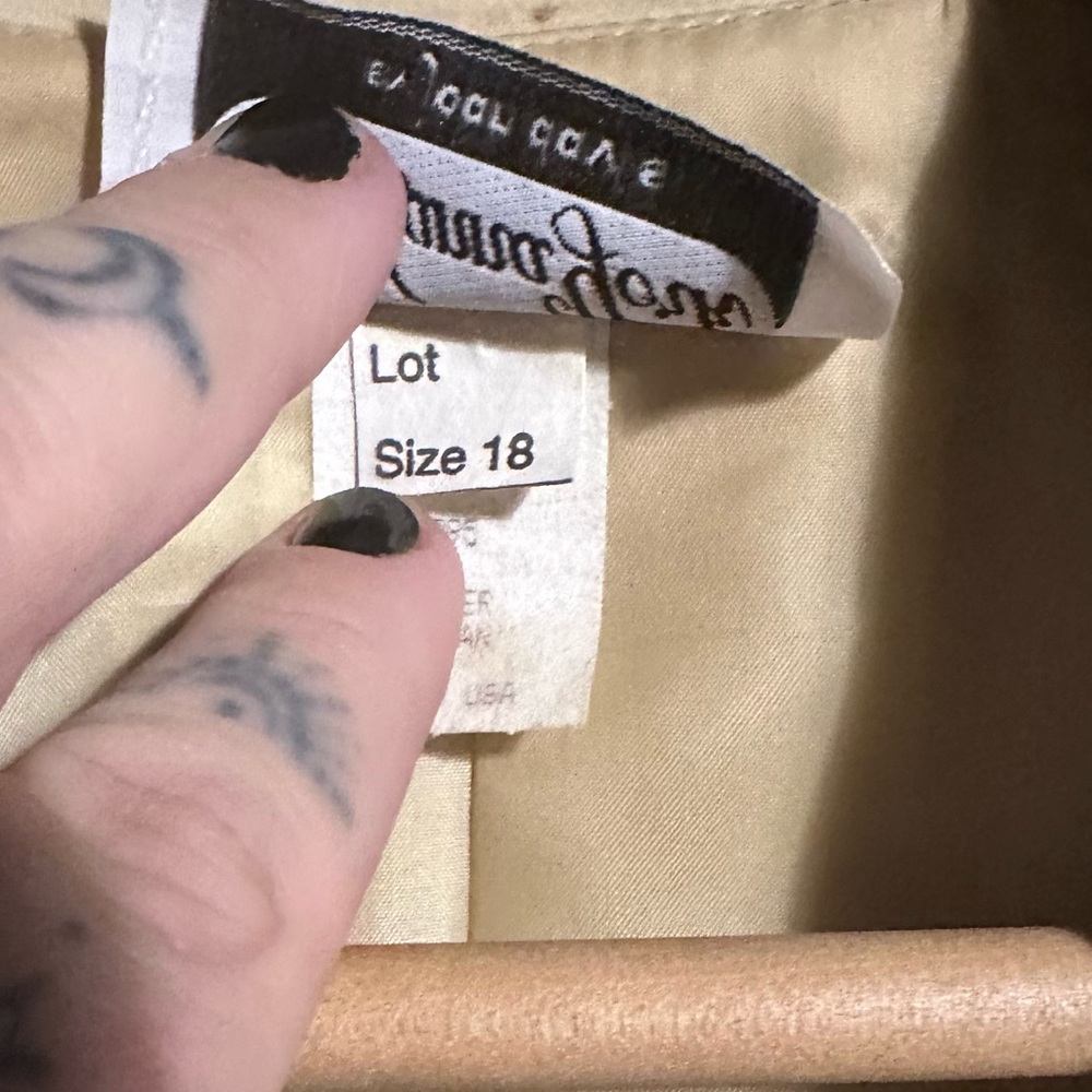 Jo Hanna York trench